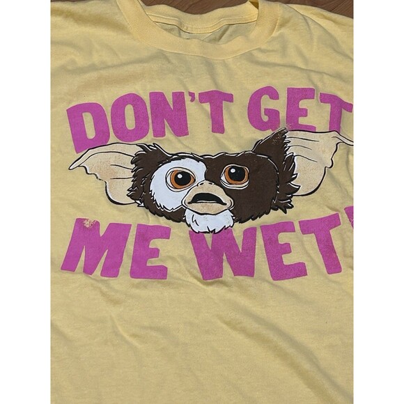 Gremlins Gizmo “Don’t Get Me Wet” Graphic Tee Yellow XL Funny 80s Movie T-Shirt - Picture 2 of 3